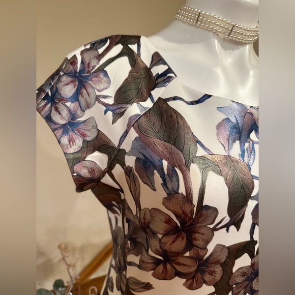 Beige BY ECI Cap Sleeves Multi Metallic Colors. Floral Print Sheath Dress-Sz 12 - Picture 4 of 16